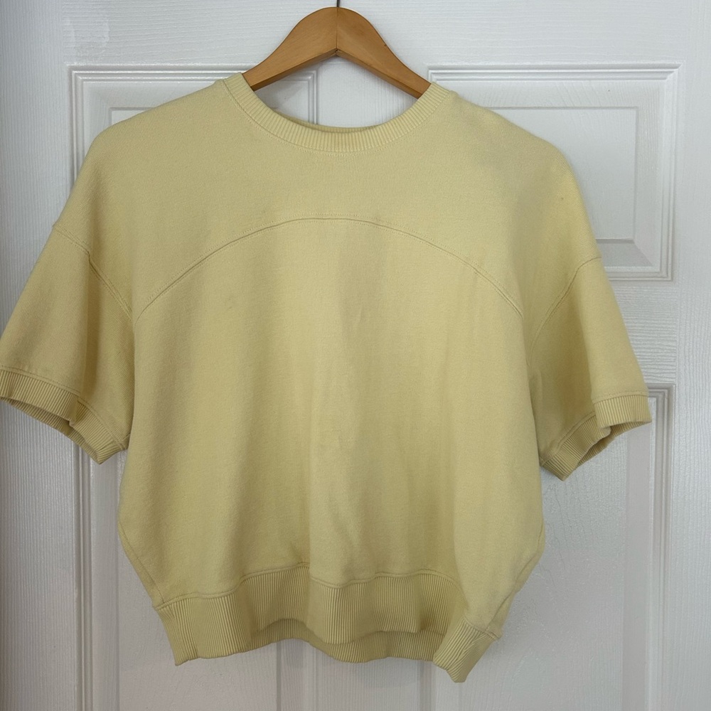 Women's yellow Short Sleeve Top